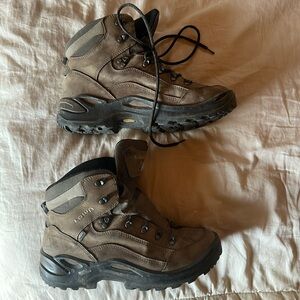 Lowa Renegade women’s boots